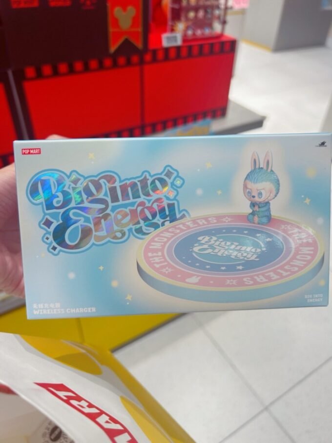 POP MART LABUBU THE MONSTERS WIRELESS CHARGER WITH LIGHT EFFECT GENUINE BRAND