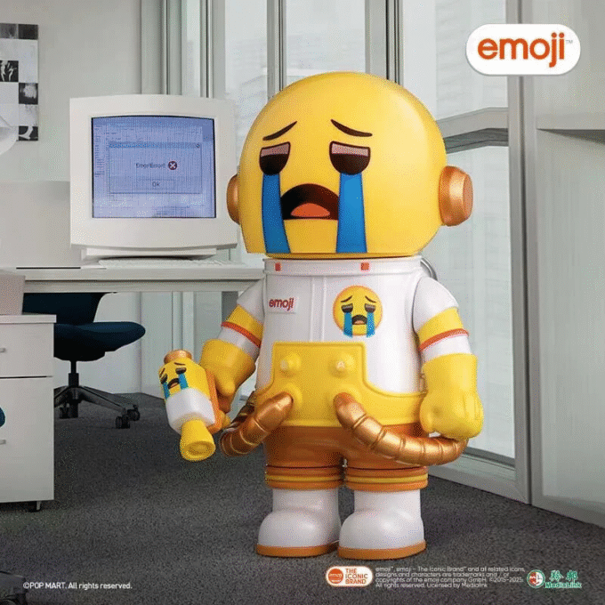 POP MART Mega Space Molly 100% Emoji Series Figures Confirmed Toy Doll Gift New