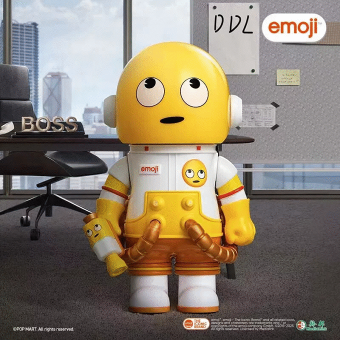 POP MART Mega Space Molly 100% Emoji Series Figures Confirmed Toy Doll Gift New